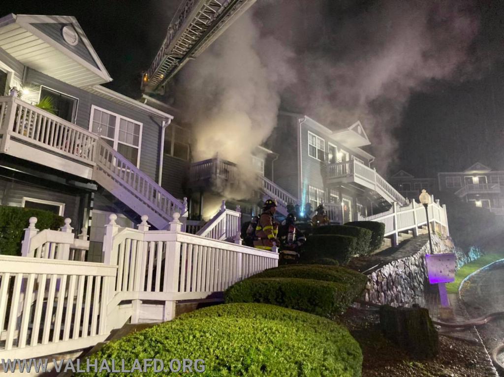 Elmsford 
Nob Hill Dr